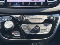 Used 2025  Chrysler Pacifica Select FWD at CarloanExpress&period;Com near Hampton&comma; VA