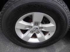 Used 2022  Ram 1500 Classic SLT 4x4 Crew Cab 5'7" Box at CarloanExpress&period;Com near Hampton&comma; VA