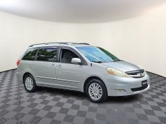 Used 2010  Toyota Sienna 5dr 7-Pass Van XLE FWD &lpar;Natl&rpar; at CarloanExpress&period;Com near Hampton&comma; VA