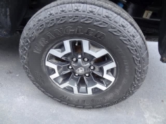 Used 2022  Toyota Tacoma 4WD Double Cab 5' Bed V6 &lpar;Natl&rpar; at CarloanExpress&period;Com near Hampton&comma; VA