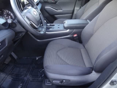 Used 2025  Toyota Highlander FWD &lpar;Natl&rpar; at CarloanExpress&period;Com near Hampton&comma; VA