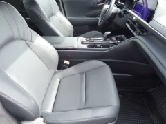 Used 2025  Toyota Crown AWD &lpar;Natl&rpar; at CarloanExpress&period;Com near Hampton&comma; VA