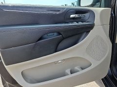 Used 2014  Chrysler Town & Country 4d Wagon Touring at CarloanExpress&period;Com near Hampton&comma; VA