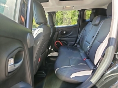 Used 2016  Jeep Renegade 4d SUV 4WD Trailhawk at CarloanExpress&period;Com near Hampton&comma; VA