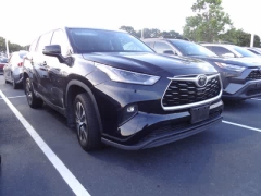 Used 2021  Toyota Highlander XLE AWD at CarloanExpress&period;Com near Hampton&comma; VA