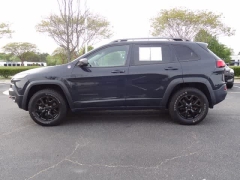 Used 2017  Jeep Cherokee Trailhawk L Plus 4x4 at CarloanExpress&period;Com near Hampton&comma; VA