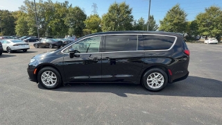 Used 2025  Chrysler Pacifica Select FWD at CarloanExpress&period;Com near Hampton&comma; VA