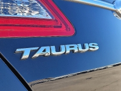 Used 2018  Ford Taurus 4d Sedan FWD SE at CarloanExpress&period;Com near Hampton&comma; VA