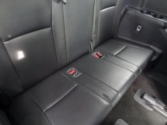 Used 2023  Toyota Highlander FWD &lpar;Natl&rpar; at CarloanExpress&period;Com near Hampton&comma; VA