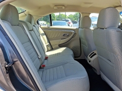 Used 2018  Ford Taurus 4d Sedan FWD SE at CarloanExpress&period;Com near Hampton&comma; VA