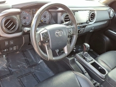 Used 2020  Toyota Tacoma 4WD Double Cab 5' Bed V6 &lpar;Natl&rpar; at CarloanExpress&period;Com near Hampton&comma; VA