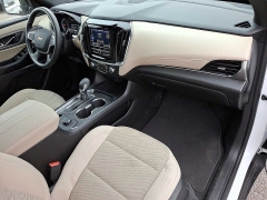 Used 2023  Chevrolet Traverse FWD 4dr LS w&sol;1LS at CarloanExpress&period;Com near Hampton&comma; VA