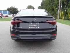 Used 2024  Volkswagen Jetta SE Auto at CarloanExpress.Com near Hampton, VA