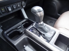 Used 2023  Toyota Tacoma 4WD Limited Double Cab 5ft Bed V6 AT at CarloanExpress.Com near Hampton, VA