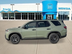 New 2026  Honda Pilot TrailSport AWD at CarloanExpress&period;Com near Hampton&comma; VA