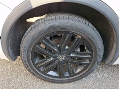 Used 2022  Volkswagen Tiguan 2&period;0T SE R-Line Black FWD at CarloanExpress&period;Com near Hampton&comma; VA