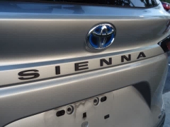 Used 2021  Toyota Sienna LE FWD 8-Passenger at CarloanExpress&period;Com near Hampton&comma; VA