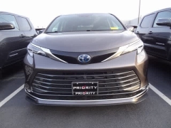 Used 2023  Toyota Sienna Platinum AWD 7-Passenger at CarloanExpress&period;Com near Hampton&comma; VA