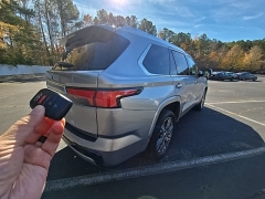 Used 2023  Toyota Sequoia 4WD (Natl) at CarloanExpress.Com near Hampton, VA