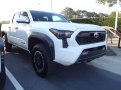 Used 2025  Toyota Tacoma 4WD Double Cab Bed &lpar;Natl&rpar; at CarloanExpress&period;Com near Hampton&comma; VA
