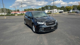 Used 2025  Chrysler Pacifica Select FWD at CarloanExpress&period;Com near Hampton&comma; VA