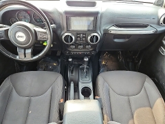 Used 2014  Jeep Wrangler Unlimited 4WD 4dr Sahara at CarloanExpress&period;Com near Hampton&comma; VA