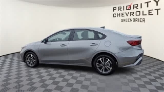 Used 2024  Kia Forte LXS IVT at CarloanExpress.Com near Hampton, VA