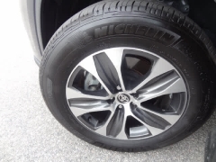 Used 2026  Toyota Highlander AWD &lpar;Natl&rpar; at CarloanExpress&period;Com near Hampton&comma; VA