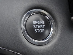 Used 2023  Toyota Highlander FWD &lpar;Natl&rpar; at CarloanExpress&period;Com near Hampton&comma; VA