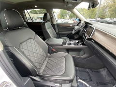 Used 2025  Volkswagen Atlas 2.0T SEL Premium R-Line 4MOTION at CarloanExpress.Com near Hampton, VA