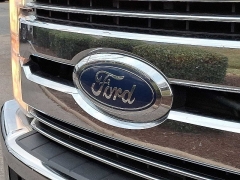 Used 2017  Ford Super Duty F-350 DRW 4WD Crew Cab 8' Box at CarloanExpress&period;Com near Hampton&comma; VA