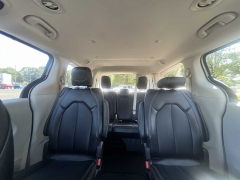 Used 2024  Chrysler Pacifica Touring L FWD at CarloanExpress.Com near Hampton, VA