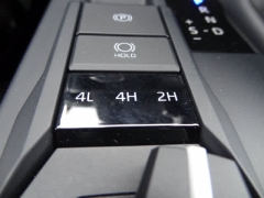 Used 2025  Toyota Tacoma 4WD Double Cab Bed &lpar;Natl&rpar; at CarloanExpress&period;Com near Hampton&comma; VA