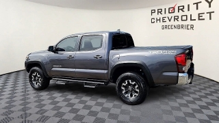 Used 2018  Toyota Tacoma Double Cab 5' Bed V6 4x4 &lpar;Natl&rpar; at CarloanExpress&period;Com near Hampton&comma; VA