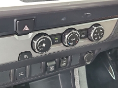 Used 2019  Toyota Tacoma 2WD Double Cab 5' Bed V6 AT &lpar;Natl&rpar; at CarloanExpress&period;Com near Hampton&comma; VA