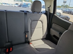 Used 2022  Chevrolet Colorado 2WD Crew Cab 128" Work Truck at CarloanExpress.Com near Hampton, VA