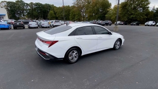 Used 2024  Hyundai Elantra SE IVT at CarloanExpress.Com near Hampton, VA