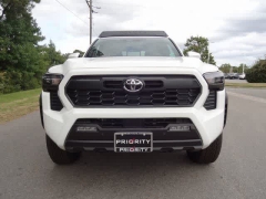 Used 2025  Toyota Tacoma 4WD Double Cab Bed &lpar;Natl&rpar; at CarloanExpress&period;Com near Hampton&comma; VA