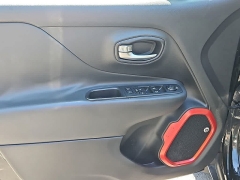 Used 2016  Jeep Renegade 4d SUV 4WD Trailhawk at CarloanExpress&period;Com near Hampton&comma; VA