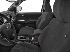 Used 2017  Toyota Tacoma Double Cab 5' Bed V6 4x4 &lpar;Natl&rpar; at CarloanExpress&period;Com near Hampton&comma; VA