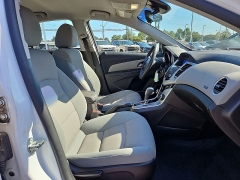 Used 2016  Chevrolet Cruze Limited 4d Sedan LT w&sol;1LT Auto at CarloanExpress&period;Com near Hampton&comma; VA