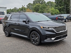 Used 2023  Kia Carnival SX Prestige FWD at CarloanExpress&period;Com near Hampton&comma; VA