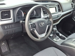Used 2019  Toyota Highlander LE V6 AWD &lpar;Natl&rpar; at CarloanExpress&period;Com near Hampton&comma; VA