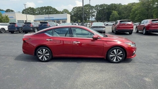 Used 2020  Nissan Altima 4d Sedan FWD 2&period;5L SV at CarloanExpress&period;Com near Hampton&comma; VA