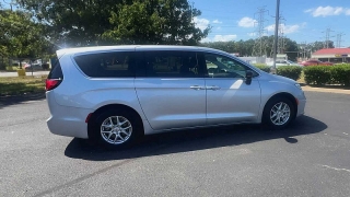 Used 2024  Chrysler Pacifica Touring L FWD at CarloanExpress.Com near Hampton, VA
