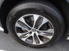 Used 2021  Toyota Highlander XLE FWD at CarloanExpress&period;Com near Hampton&comma; VA