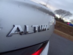 Used 2022  Nissan Altima 2&period;5 SR Sedan at CarloanExpress&period;Com near Hampton&comma; VA