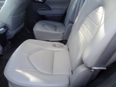 Used 2022  Toyota Highlander XLE AWD at CarloanExpress&period;Com near Hampton&comma; VA