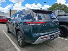 Used 2025  Nissan Pathfinder SL 4WD at CarloanExpress&period;Com near Hampton&comma; VA
