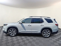 New 2025  Honda Pilot Touring AWD at CarloanExpress.Com near Hampton, VA